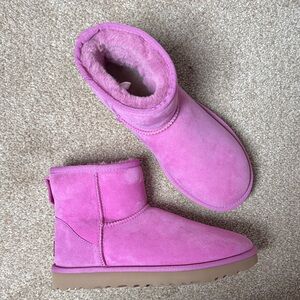 Ugg Classic Mini